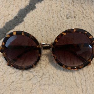 Express Round Sunglasses